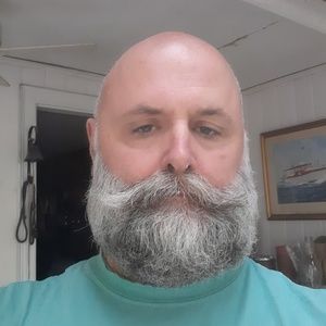 Meet your Posher, Tom